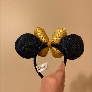 Minnie Mouse ears